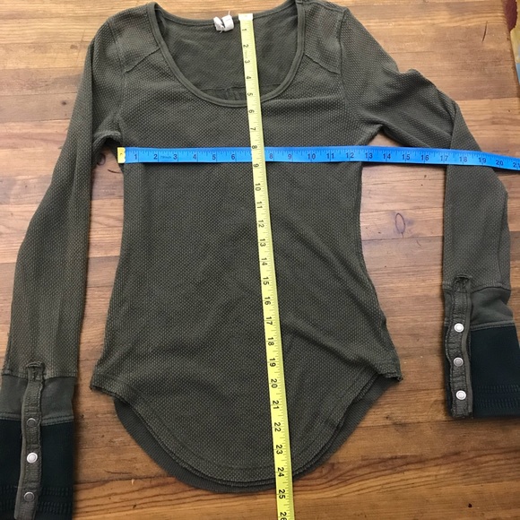 Free People Olive Green Thermal Tee Long Sleeve M - Picture 7 of 8